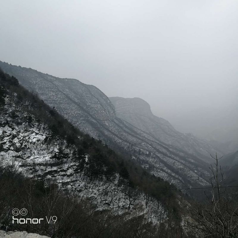 河南眾光生態新材料有限公司開工前先去登登山，而且還是雪山